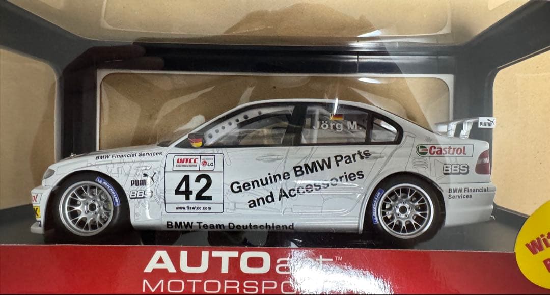 早い者勝ち　BMW WTCC E46320iレースカー42号車　 1/18