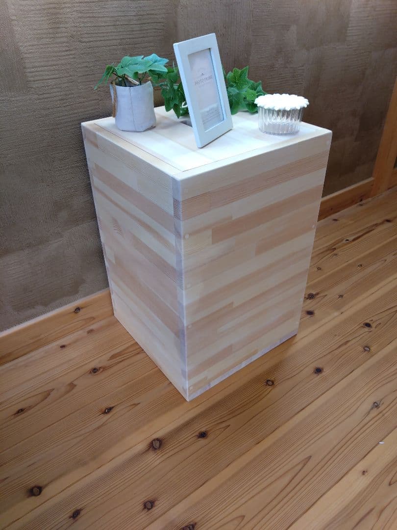 【送料無料】無垢材　オシャレ収納付き飾り棚　サイドテーブル　キッチン収納ラック