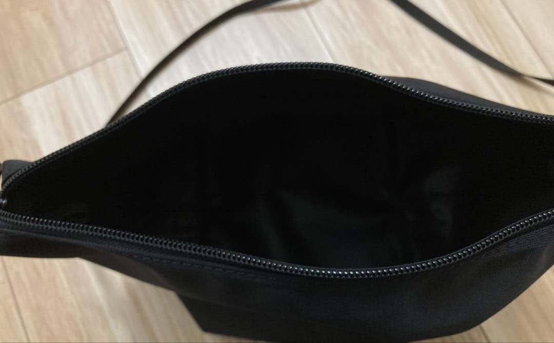 美品　エルベシャプリエ ビッグポシェット ブラック（NOIR）