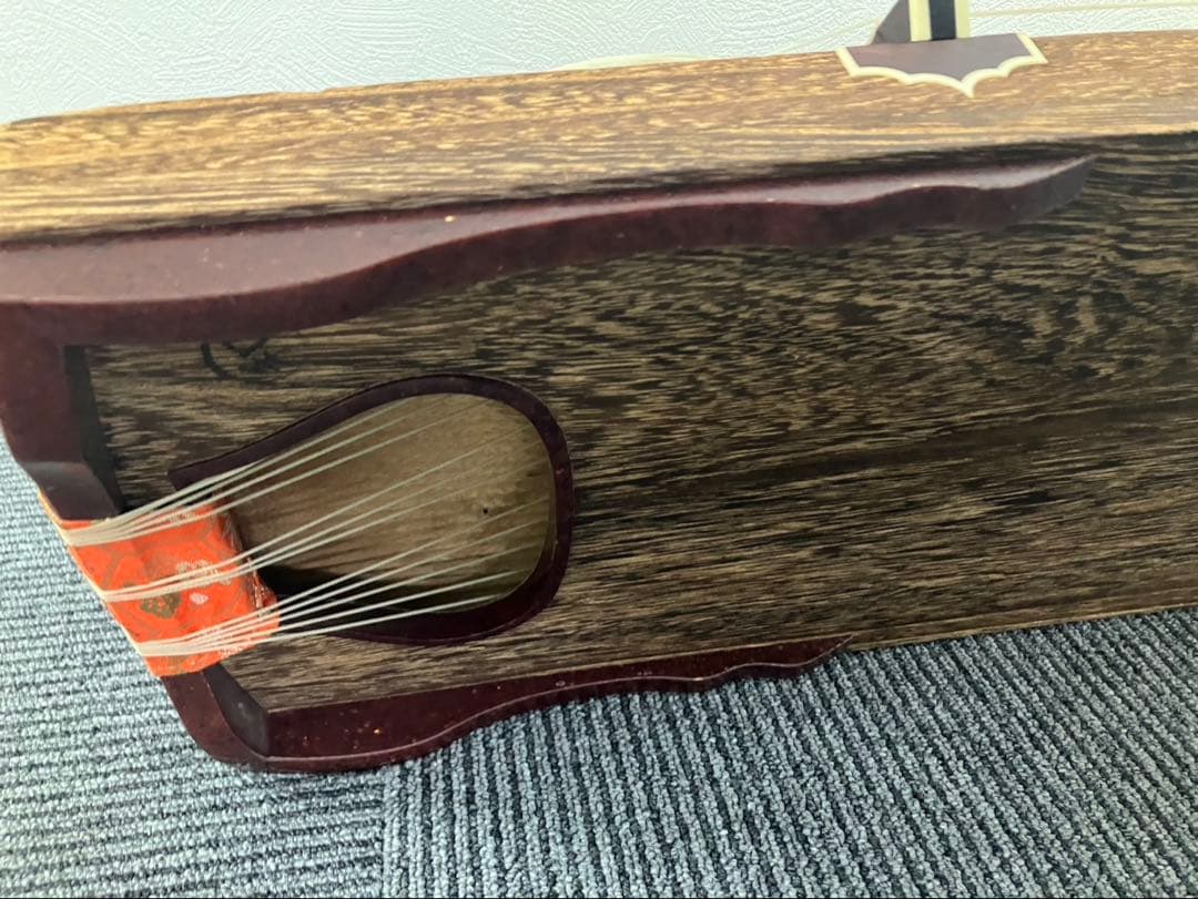 【良品】お琴 13弦 並甲 すだれ彫り 琴柱・ソフトケース付き