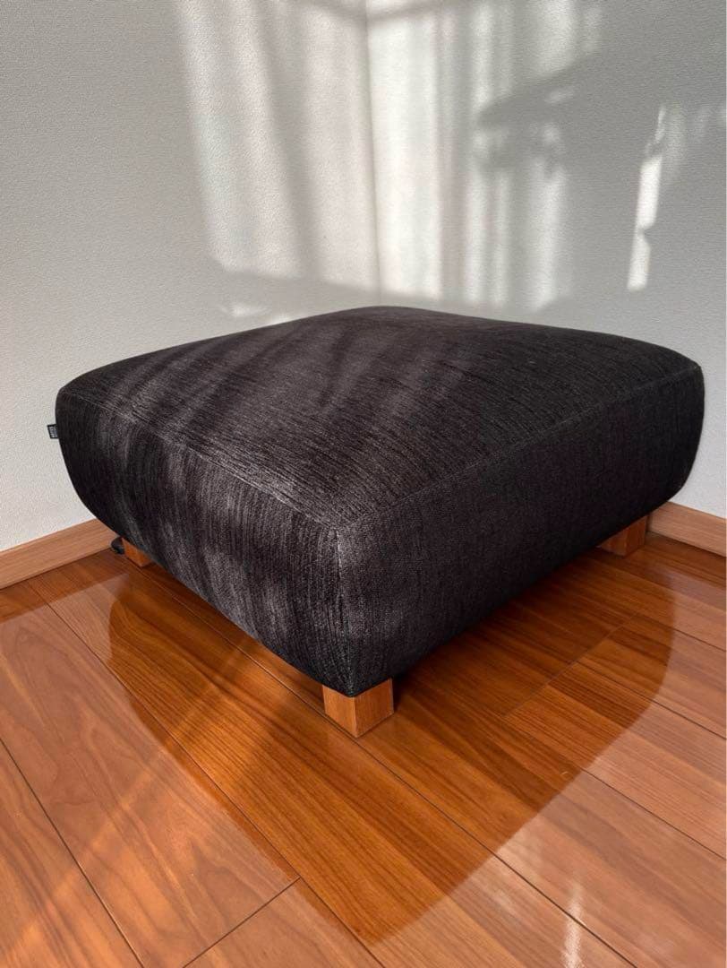 ノイエス　NOYES オットマン　Decibel C4