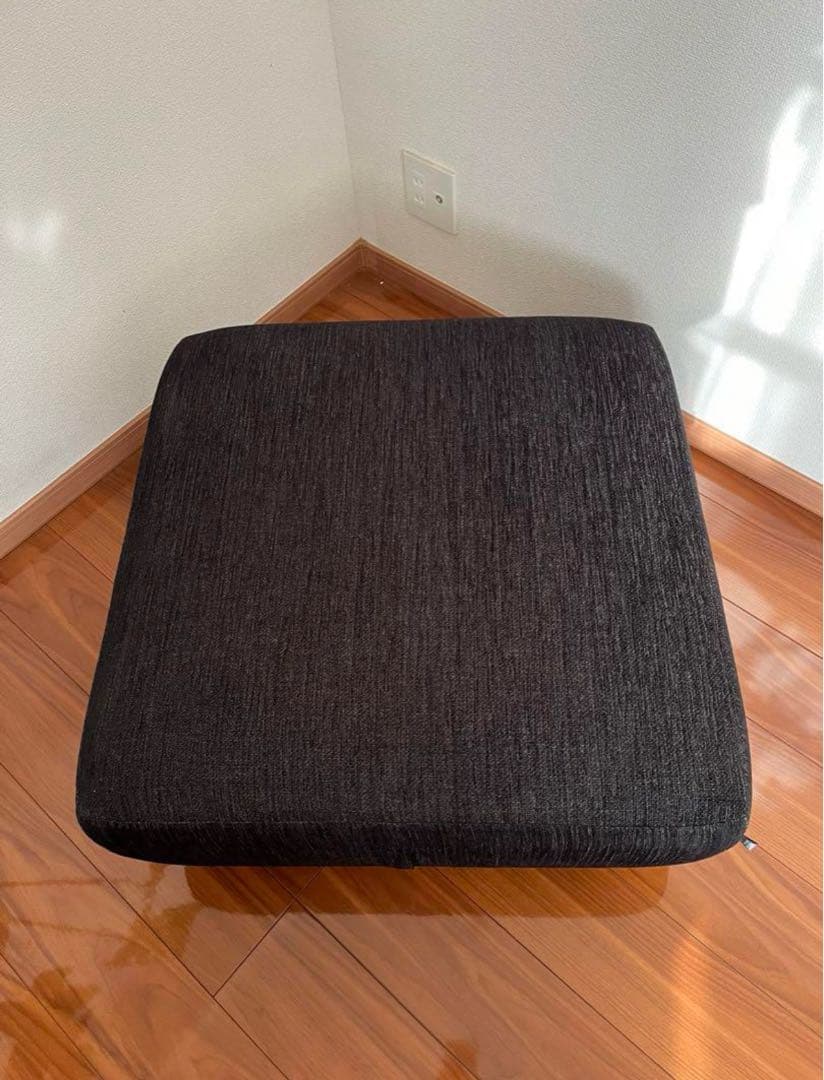 ノイエス　NOYES オットマン　Decibel C4