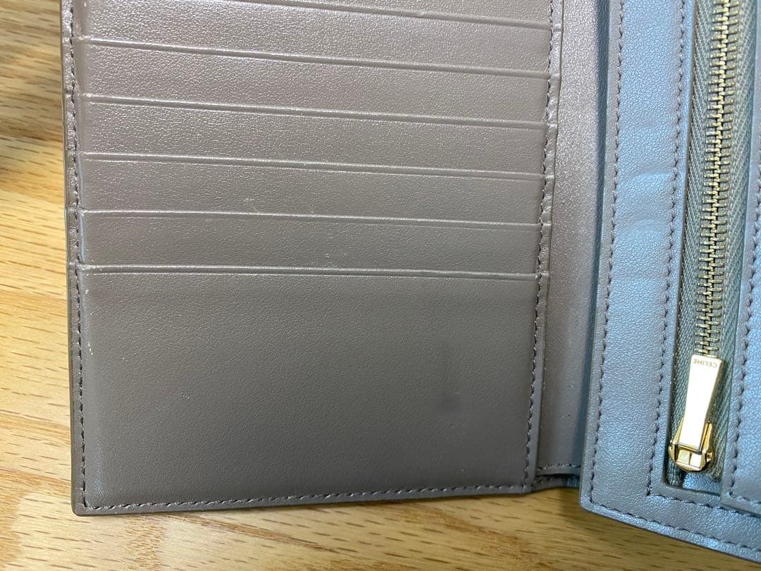 【美品】CELINE ミディアムストラップウォレット　二つ折り財布 グレー
