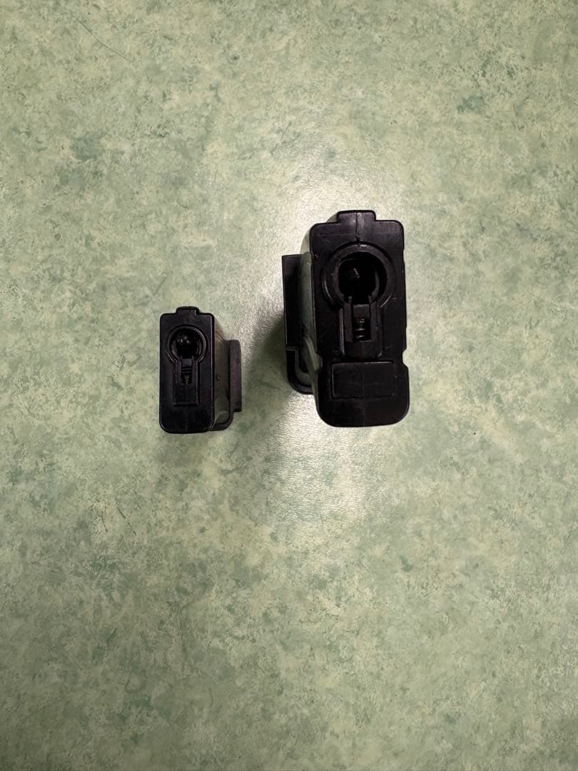 東京マルイ MP7 電動ガン マガジン3本　バッテリー　充電器付き