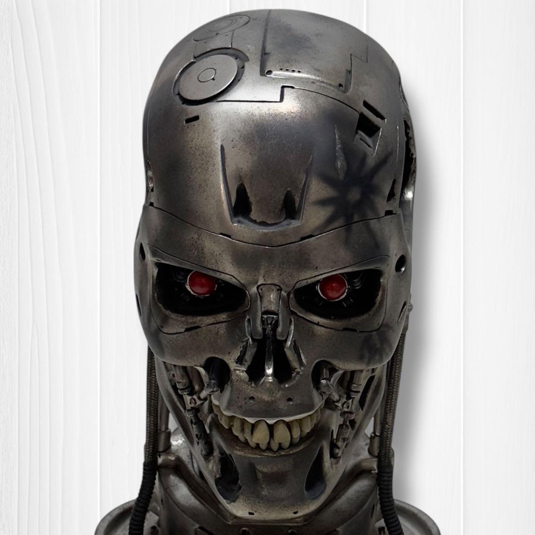 【希少品】T-800 ENDSKULL PROP REPLICA