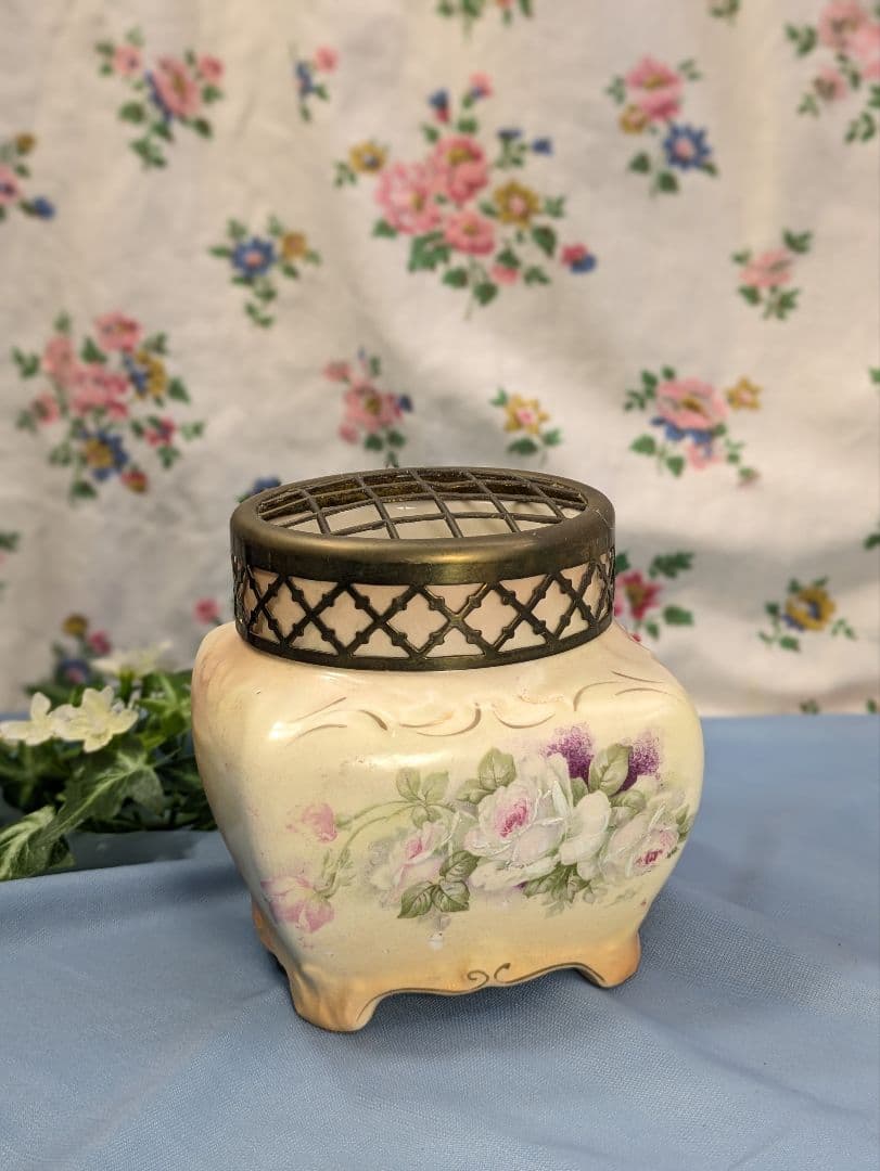 英国 アンティーク 陶器製 花器 一部ハンドペイント