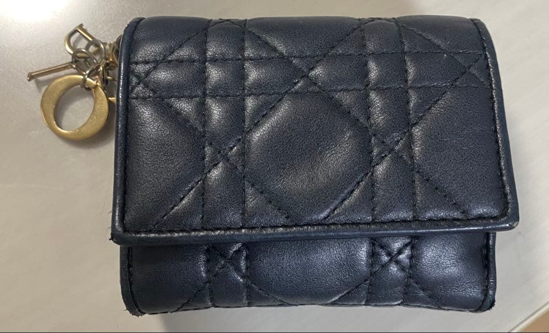 dior折り財布
