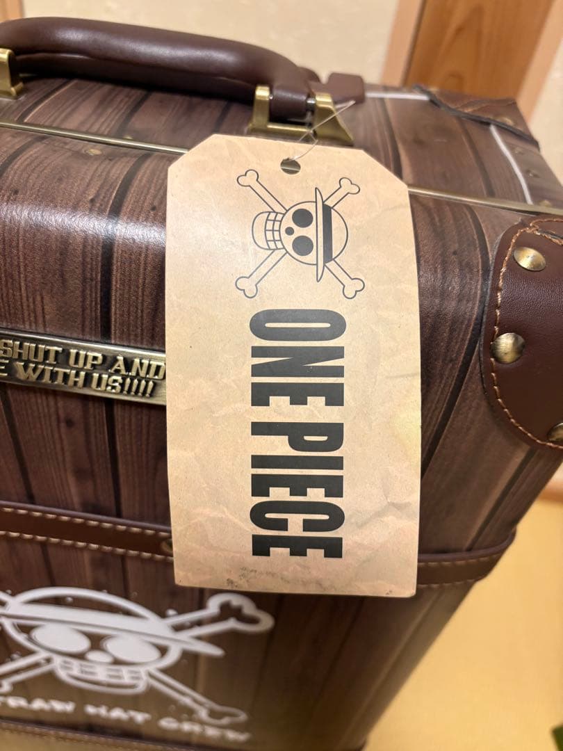 ワンピース 麦わらストア キャリーケース