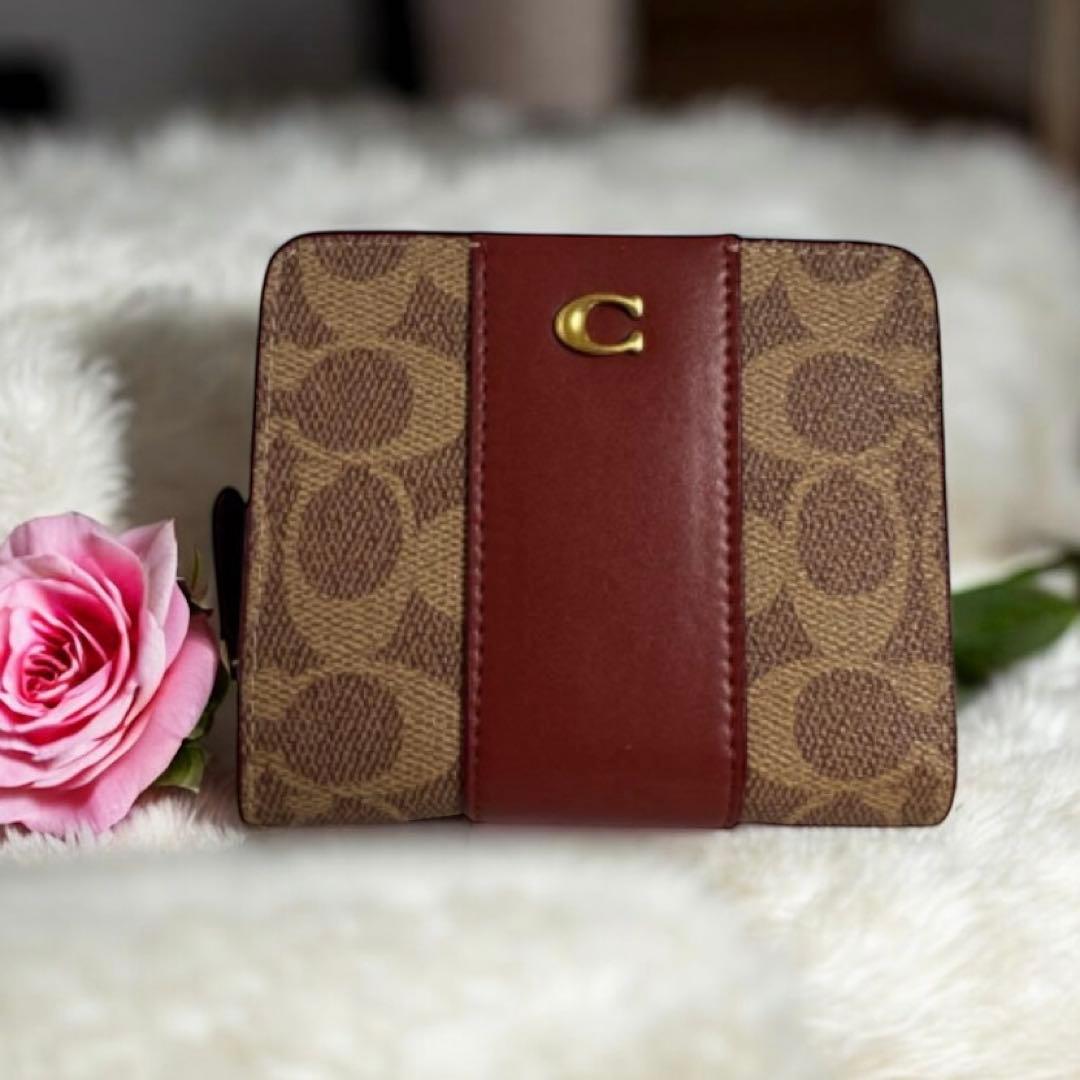 【新品】COACH ✨二つ折り財布ビルフォールド ウォレット新品
