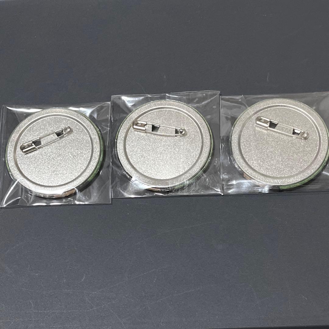 進撃の巨人 くじメイトvol.3 缶バッジ リヴァイ セット