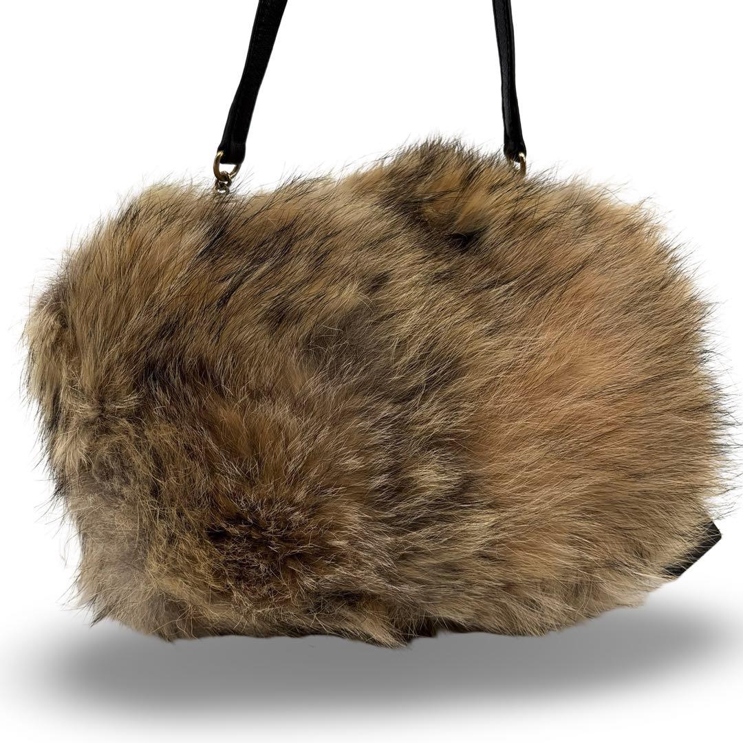 美品】 D&G ドルガバ 　ファー　ショルダーバッグ 　 レザー　ロゴ　　金具