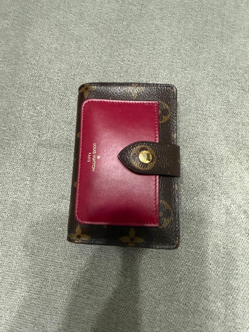 Louis Vuitton モノグラム 二つ折り財布 ポルトフォイユジュリエット