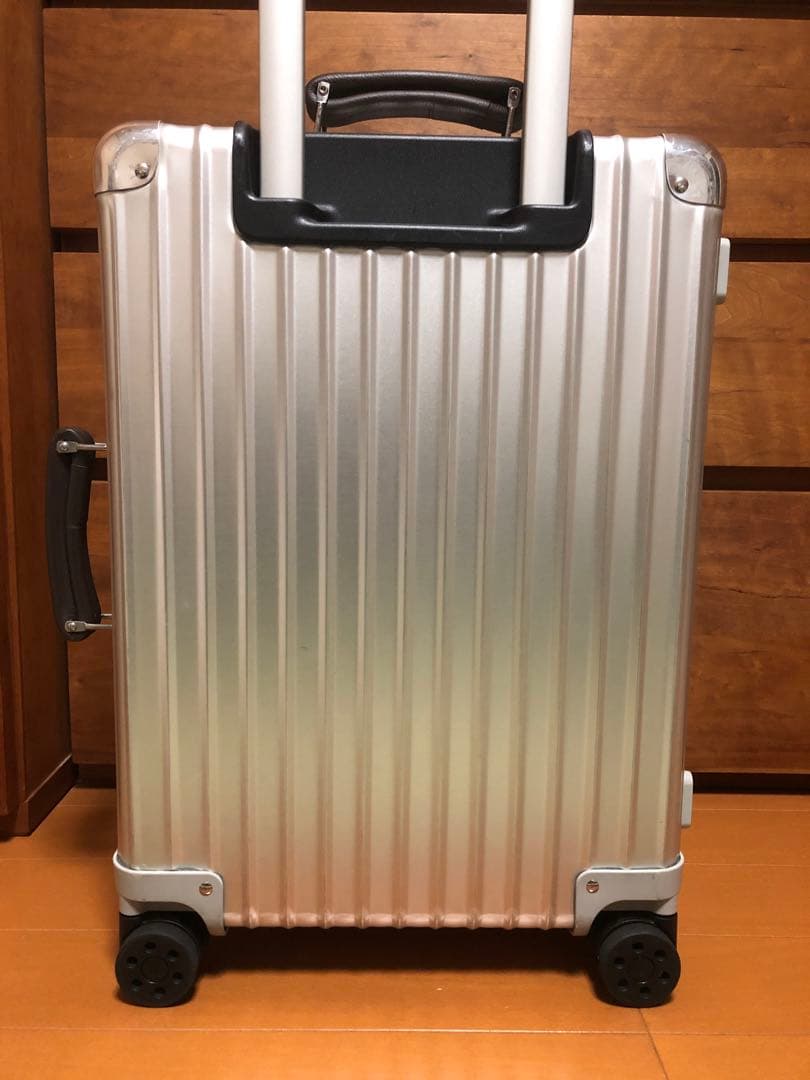 ☆ 極美品☆RIMOWAリモワ　Classc キャビンS 定価は226,600円