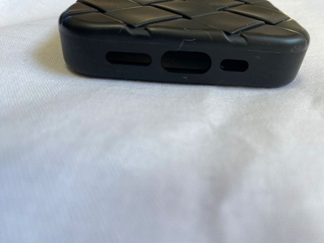 BOTTEGAVENETA iPhoneケース１５proブラック