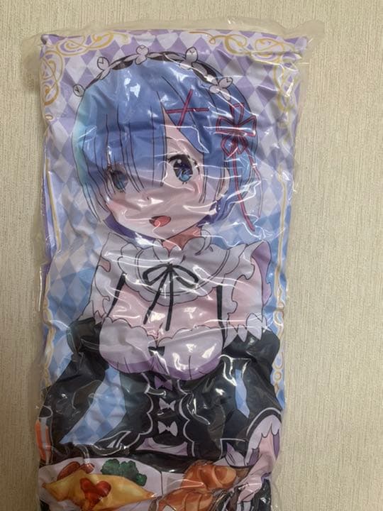 レム、エミリアポスター    レム抱き枕