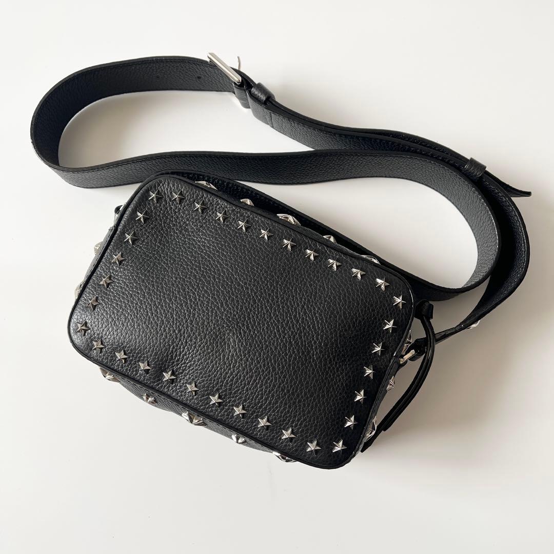ジミーチュウ　ペガシ　カメラバッグ　スタースタッズ　レザー　ブラック　斜め掛け