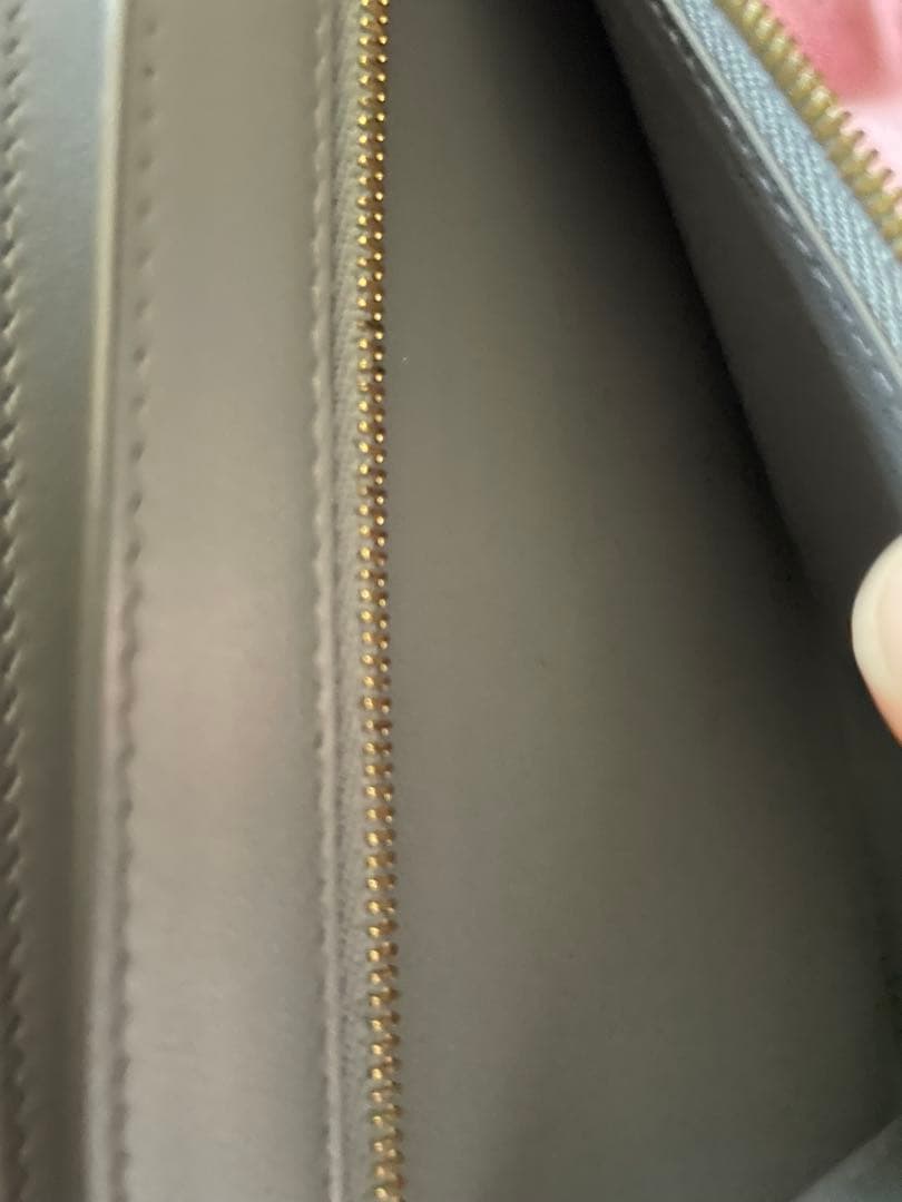 CELINE グレージュ 長財布　ラージストラップウォレット
