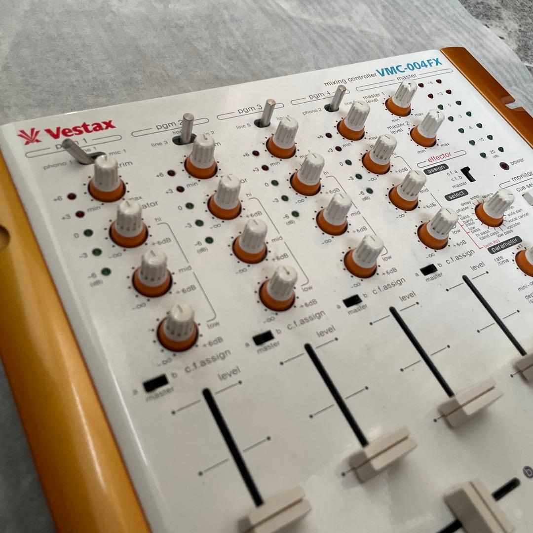 Vestax VMC-004FX DJミキサー ホワイト