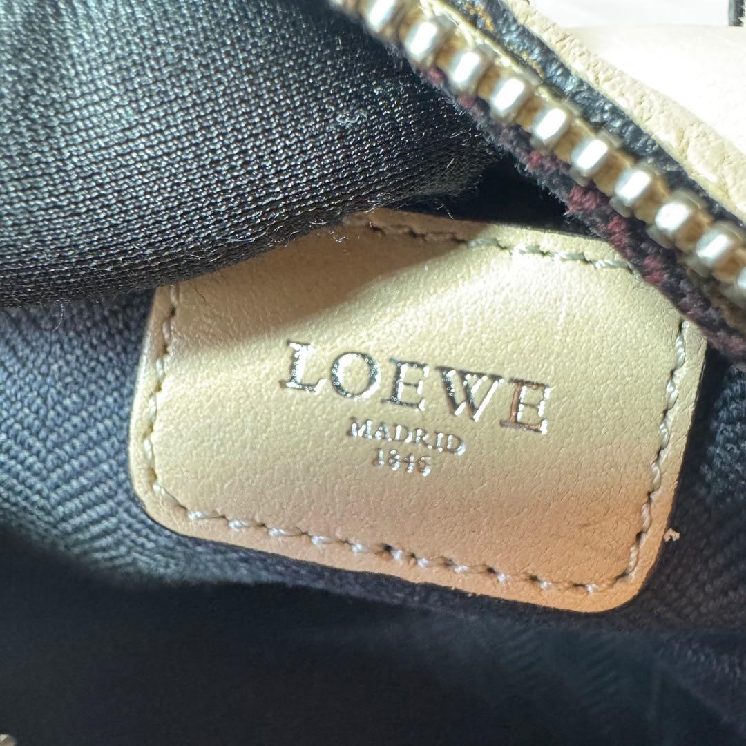 loewe ロエベ アナグラム　ショルダーバッグ　ミニバッグ　レザー