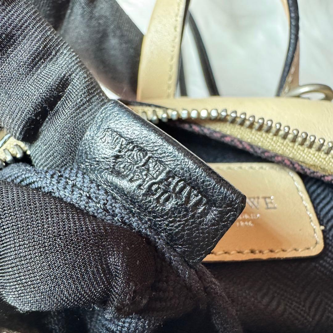 loewe ロエベ アナグラム　ショルダーバッグ　ミニバッグ　レザー