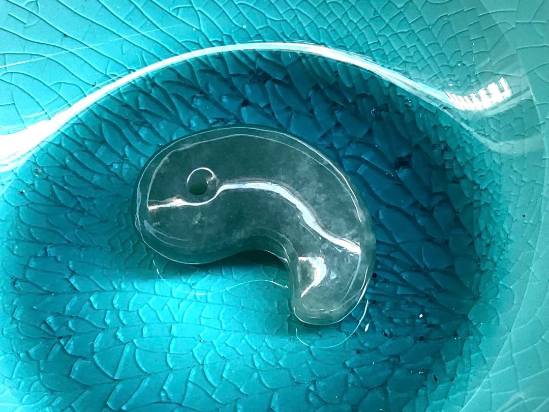 再結晶線入り糸魚川コン沢青翡翠 極上濃厚勾玉　宝石質の透過‼️極上高品質本物保証