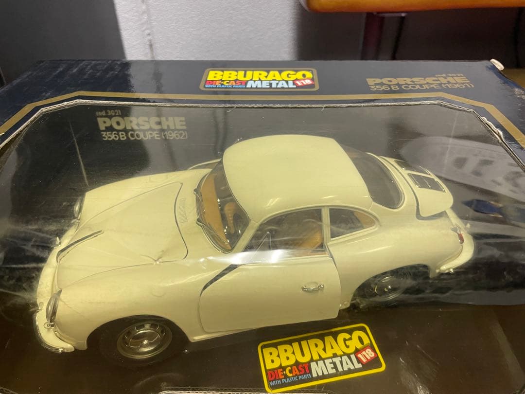 Burago  ポルシェ356Bクーペ