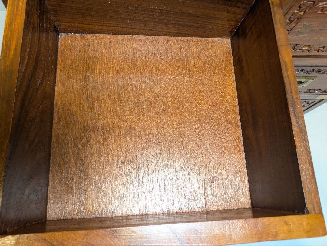 アンティーク　木彫　家具　彫刻　 チェスト 引き出し