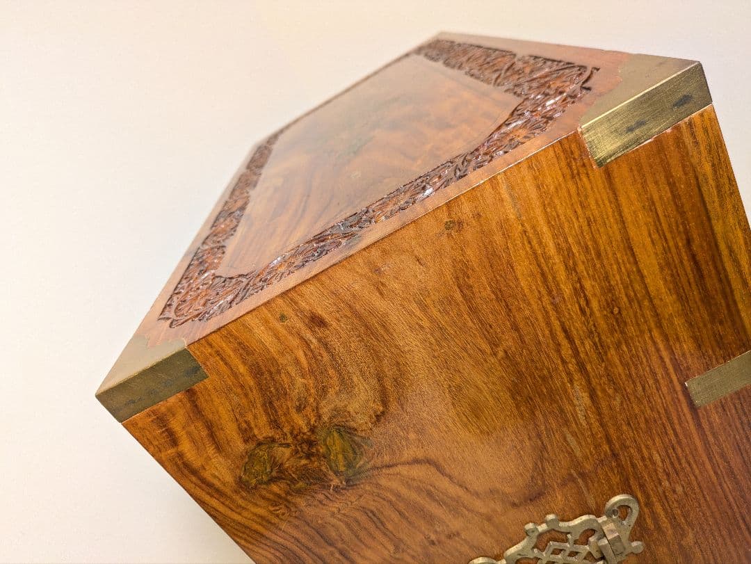 アンティーク　木彫　家具　彫刻　 チェスト 引き出し