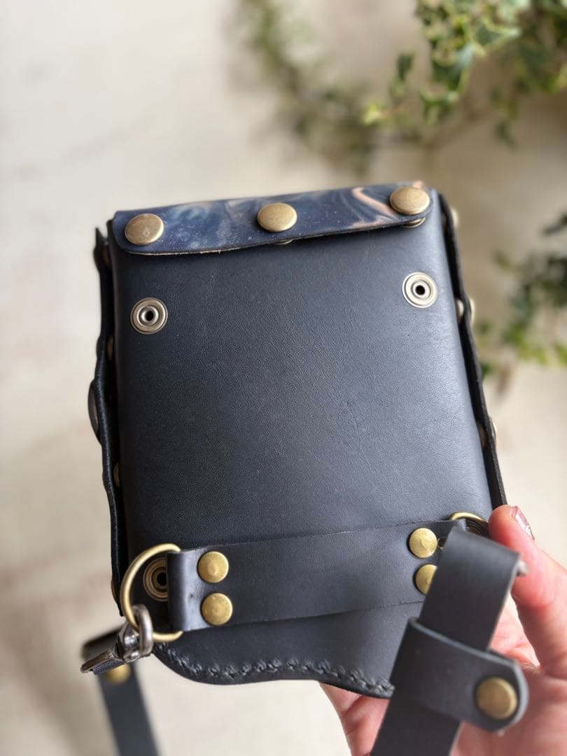 手染めブラックマーブルの大容量シザーケース