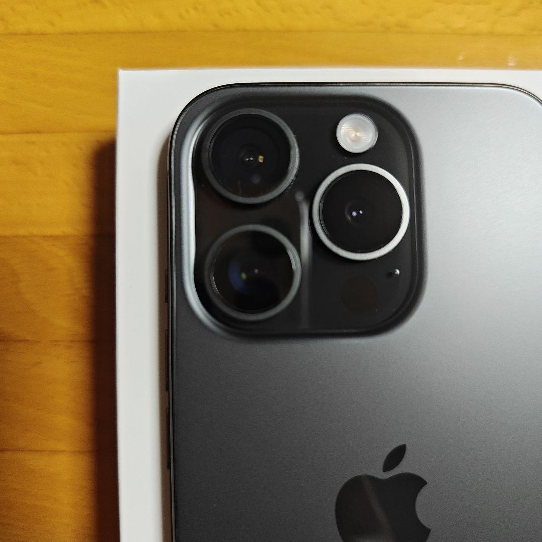 Apple iPhone 15 Pro 128GB ブラックチタン おまけ付き