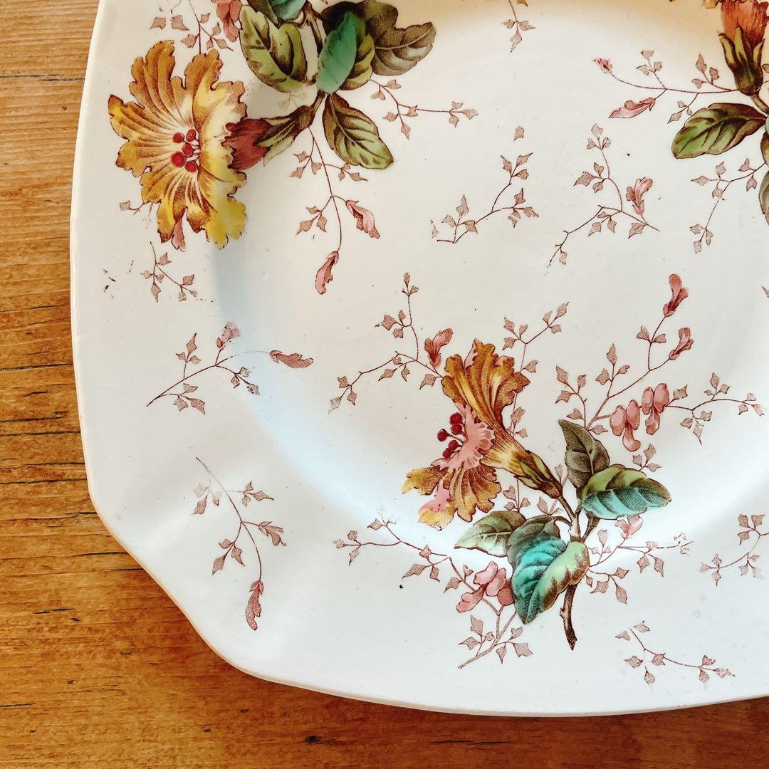 リュネビル　ポリクロームのスクエアプレート