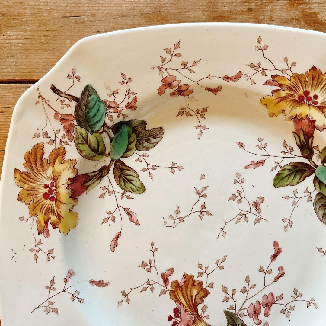 リュネビル　ポリクロームのスクエアプレート