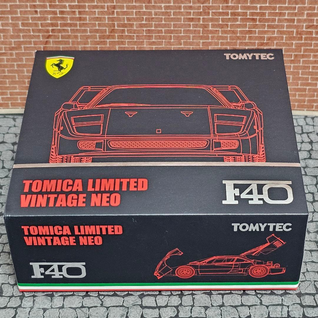 トミカ リミテッド ヴィンテージ ネオ フェラーリ F40 赤