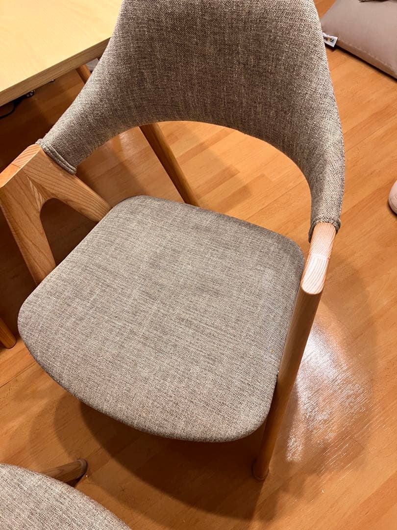 ILALI ダイニングチェア①