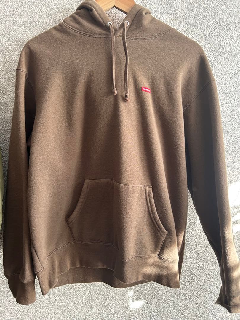 シュプリームスモールボックスロゴパーカー