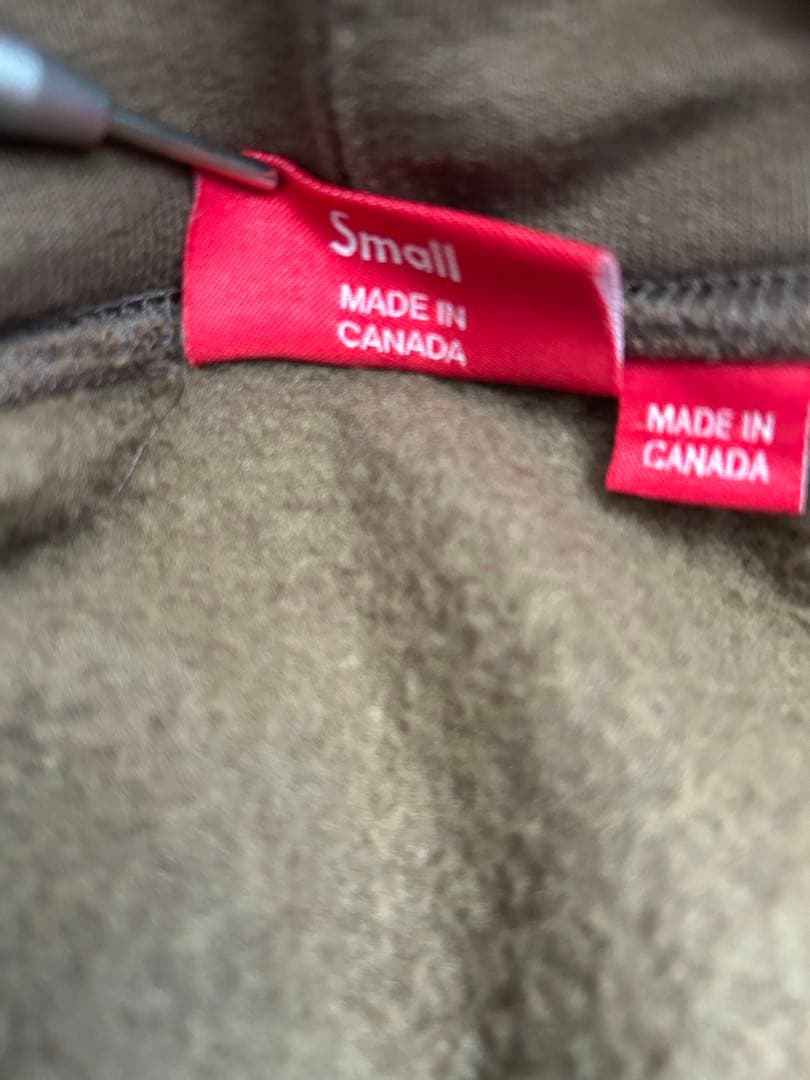 シュプリームスモールボックスロゴパーカー