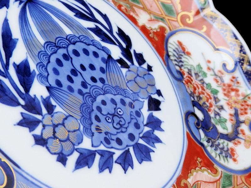 大聖寺伊万里　金襴手　窓絵　松竹梅に獅子の図　８寸皿　F246 AS-CZr