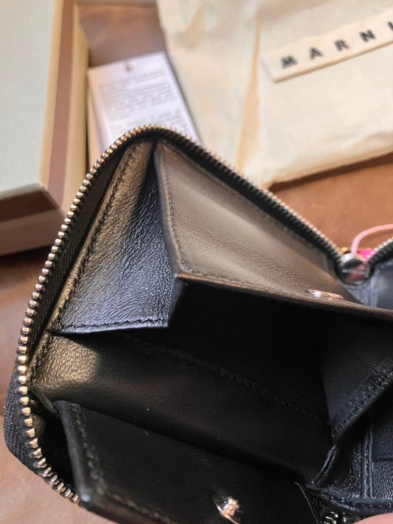 marni マルニ　財布　ピンク　オレンジ　ウォレット　二つ折り　ラウンドジップ