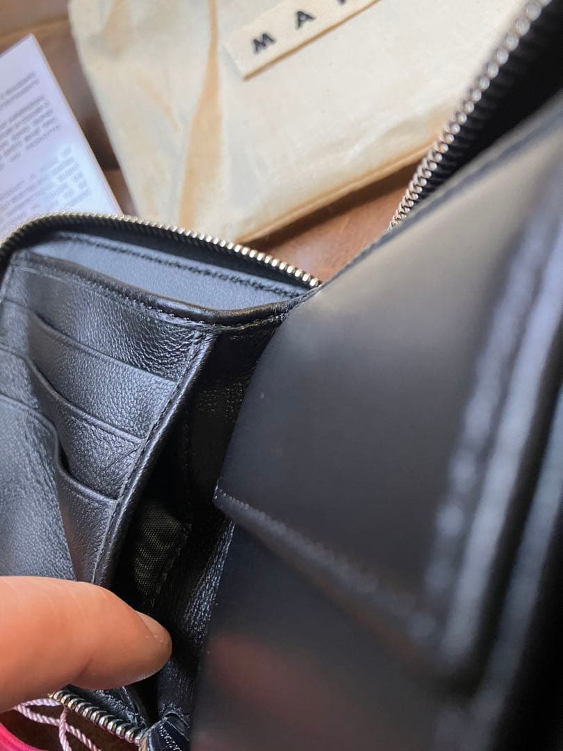 marni マルニ　財布　ピンク　オレンジ　ウォレット　二つ折り　ラウンドジップ