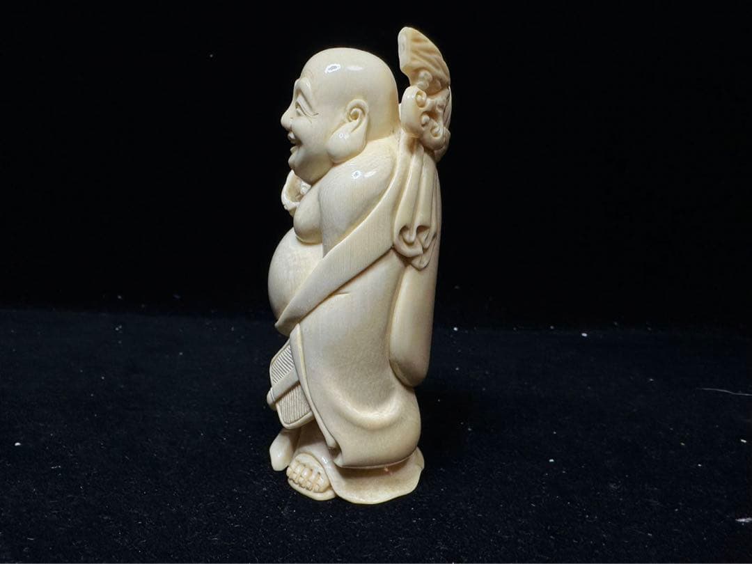 置物　アンティーク　天然素材　仏像　彫刻 古美術品細密細工　骨董　コレクション