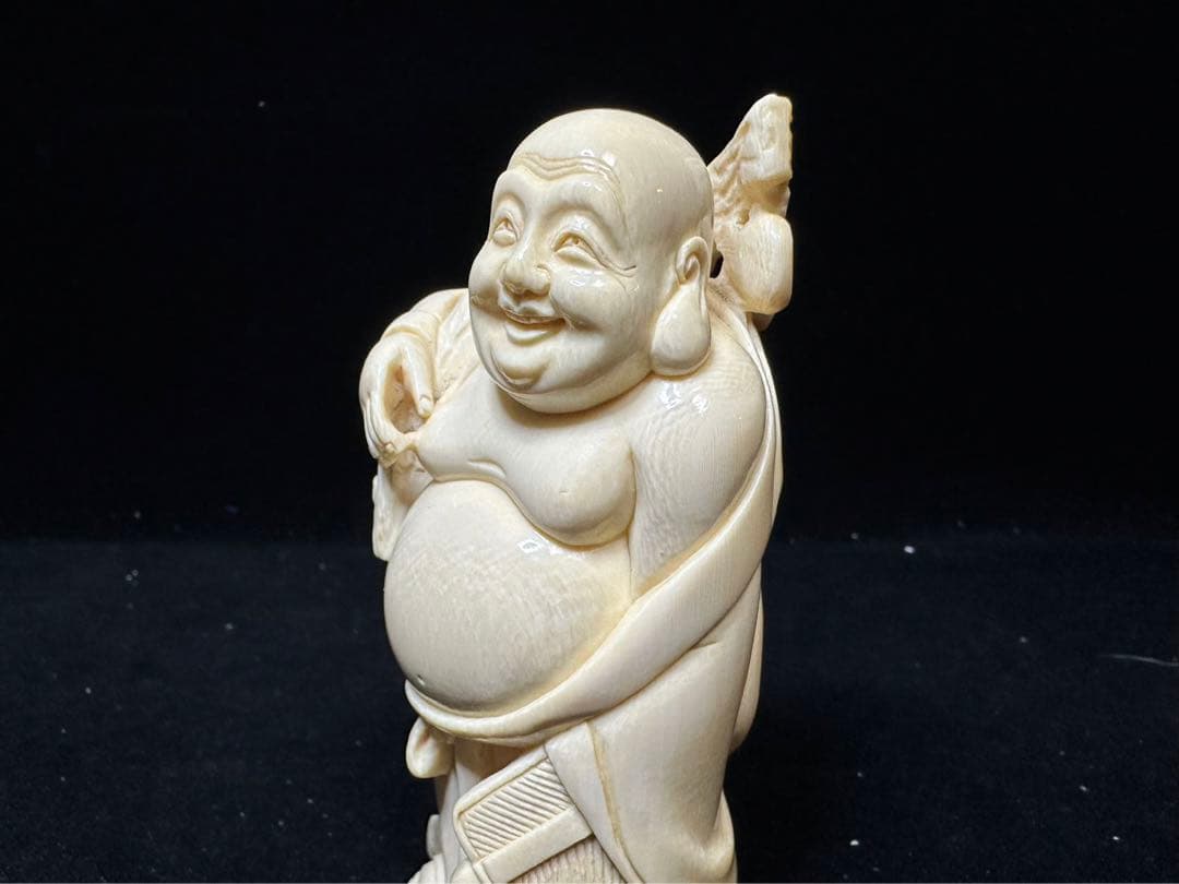 置物　アンティーク　天然素材　仏像　彫刻 古美術品細密細工　骨董　コレクション