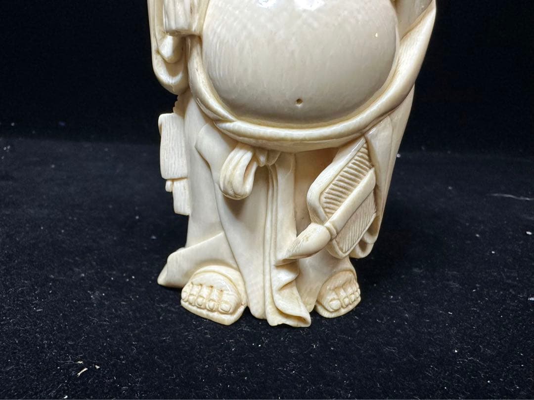 置物　アンティーク　天然素材　仏像　彫刻 古美術品細密細工　骨董　コレクション