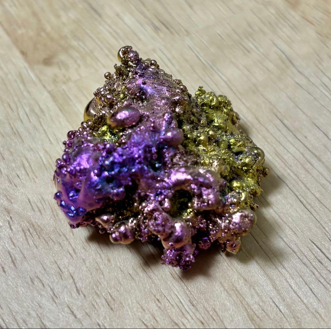 チタン 金属 置き物 オブジェ 熱加工 カラフル 虹色 1点もの