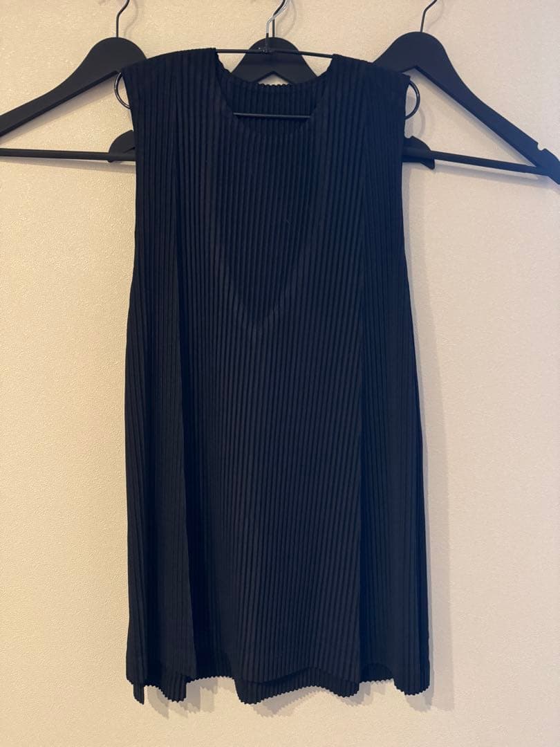 HOMME PLISSE タンクトップ　ブラック　2