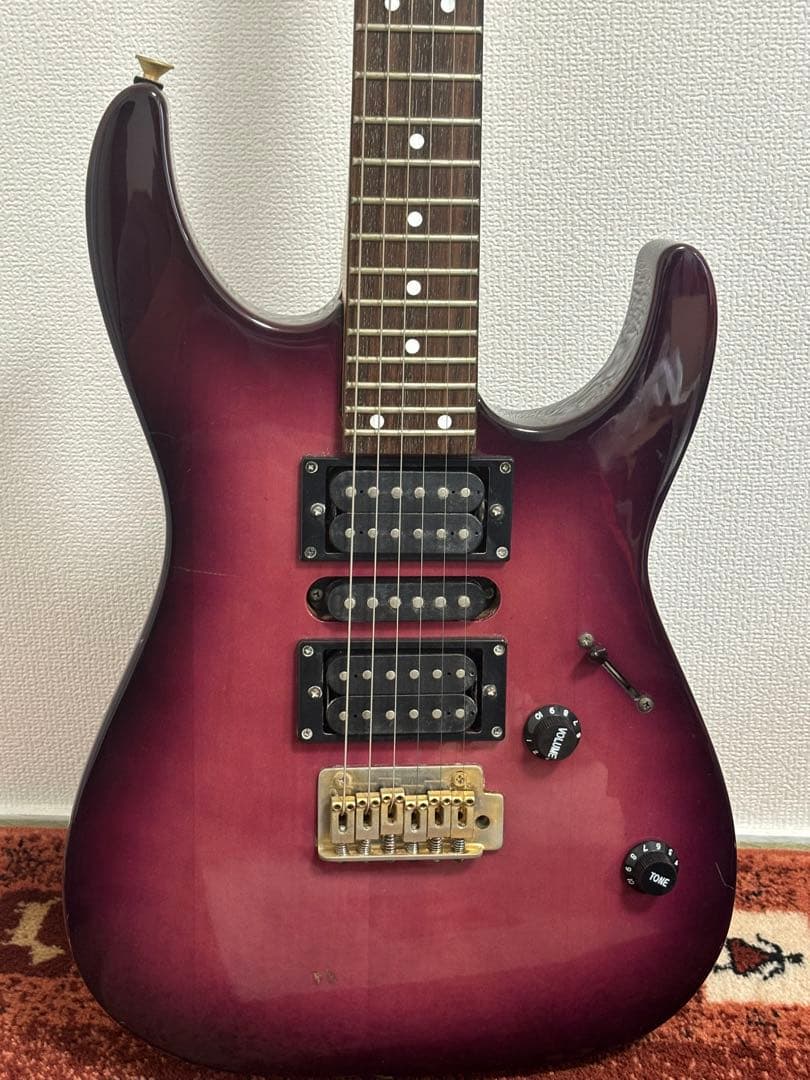 Charvel CDS-38 サンバーストエレキギター ディンキータイプ