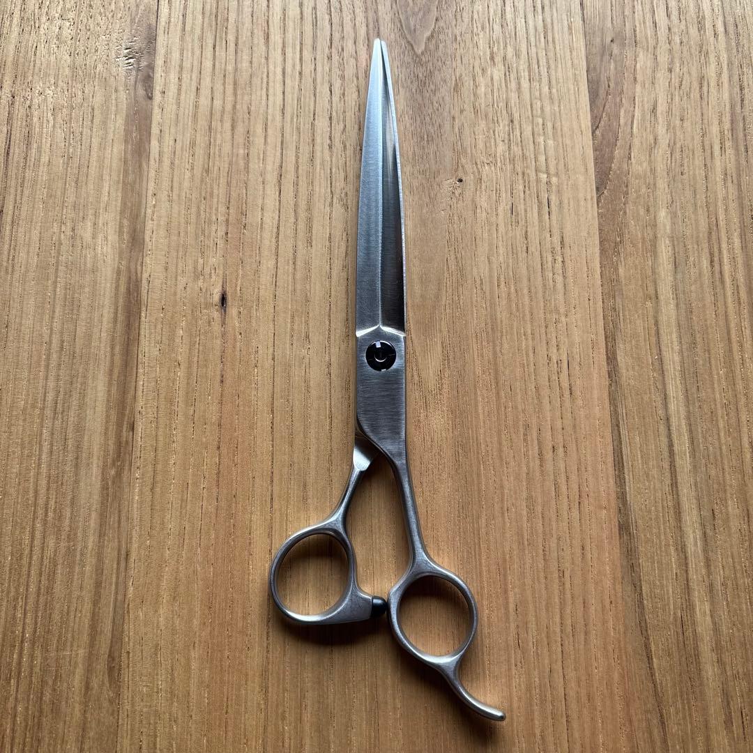 TAA 仕上げストレートシザー　KM-70 7インチ