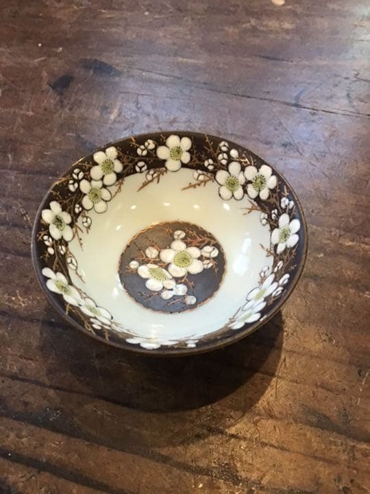 盛金盛彩色梅文盃