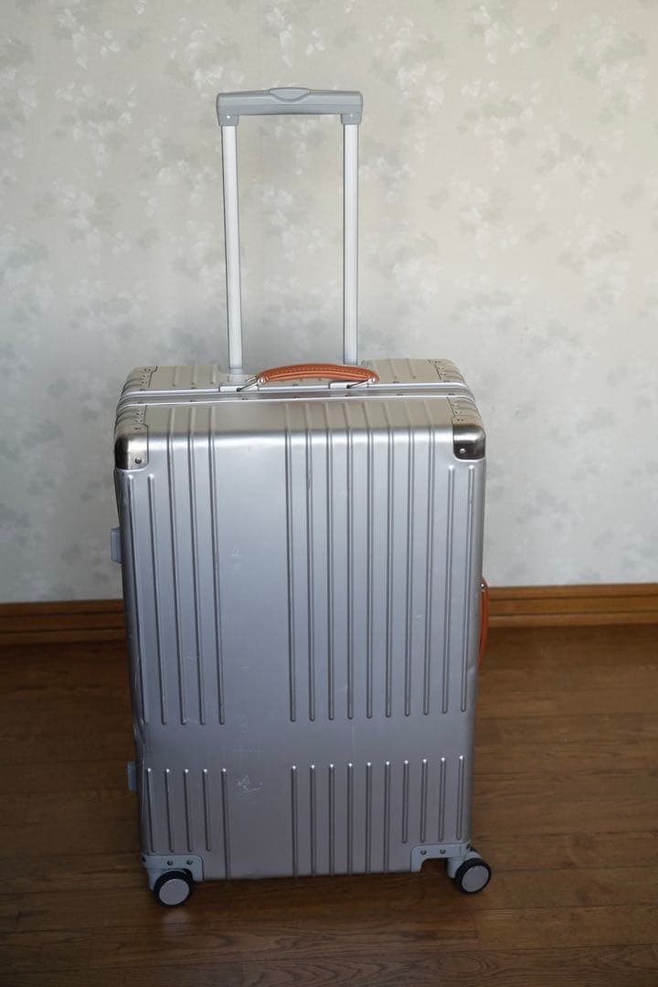 イノベーター innovator スーツケース　アルミ　70l