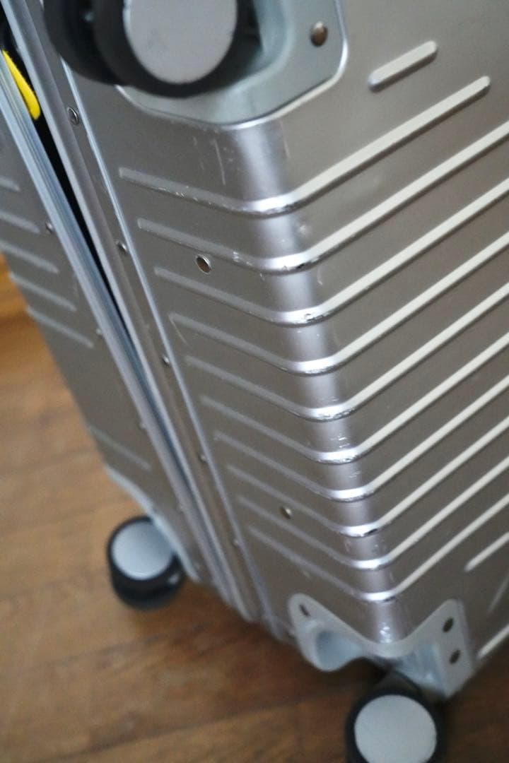 イノベーター innovator スーツケース　アルミ　70l