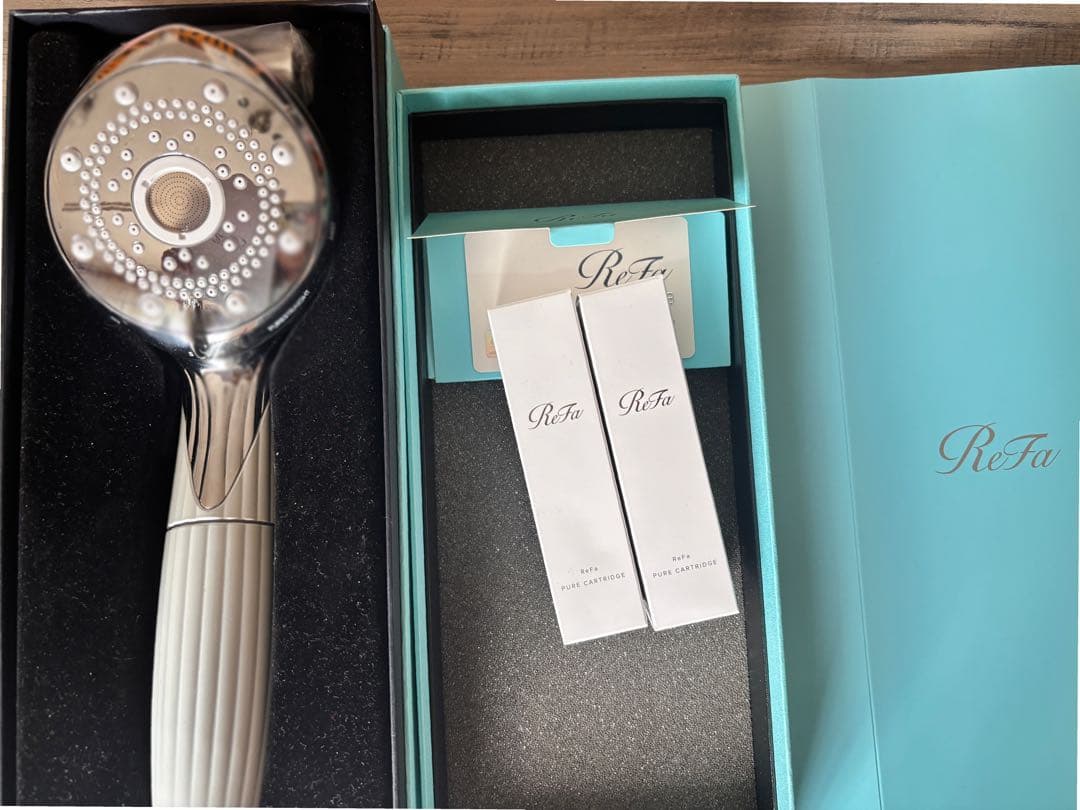 リファ　シャワーヘッド　ファインバブル　ピュア　＋2×新品カートリッジ